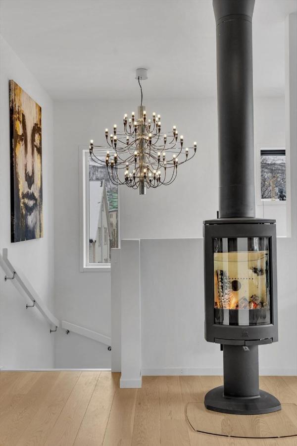 Kais Sauna, Jacuzzi, Cinema And Balcony House! Central Location Тромсьо Екстериор снимка