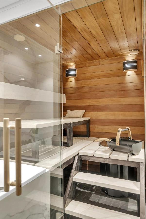 Kais Sauna, Jacuzzi, Cinema And Balcony House! Central Location Тромсьо Екстериор снимка