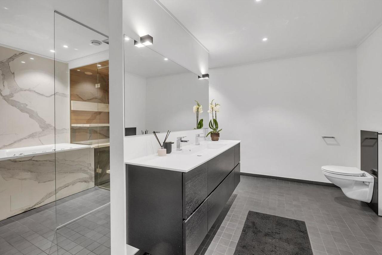 Kais Sauna, Jacuzzi, Cinema And Balcony House! Central Location Тромсьо Екстериор снимка
